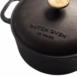 Smithey Dutch Oven 5.5QTS -Home Furnishings Shop dutch oven close up